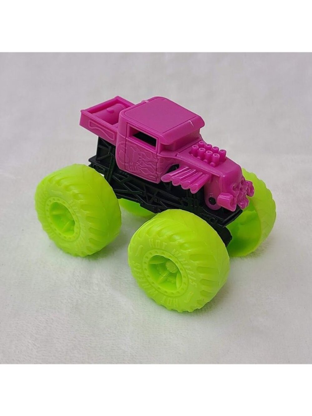 2024 Pink Monster Truck Green Wheels Sonic Wacky Pack Meal FF Toy Grave Digger - Picture 9 of 9